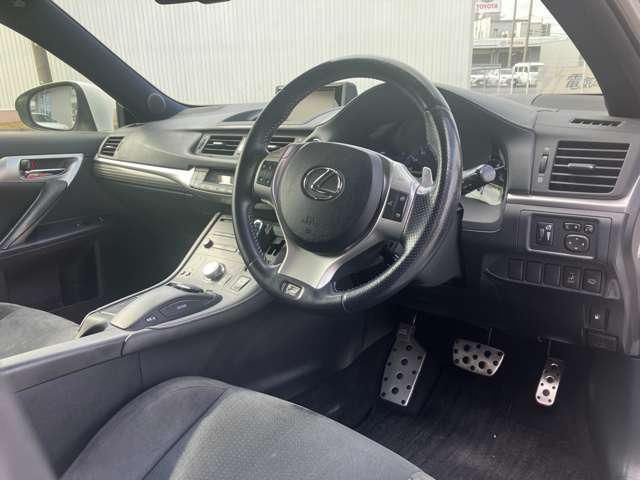 2011 Lexus CT — миниатюра 14