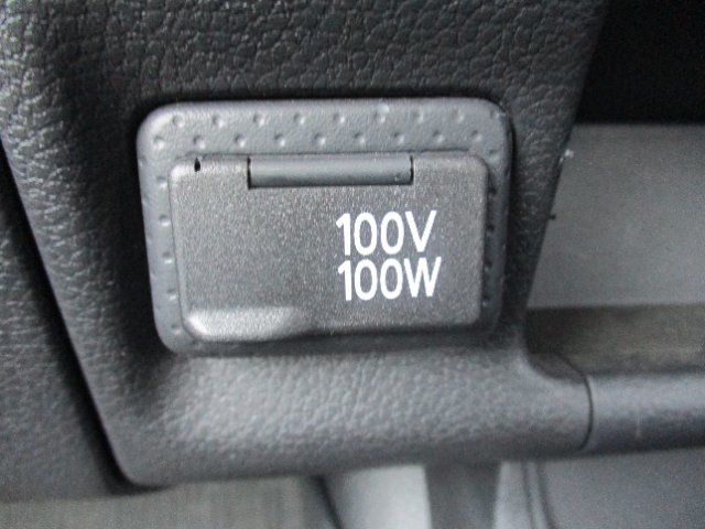 2017 Nissan NV150AD — фото 9