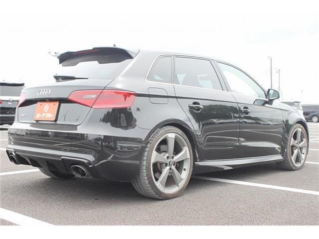 صورة مصغرة 21 لـ 2015 AUDI RS3 SPORTBACK