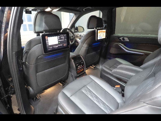 2022 BMW X7 照片 8