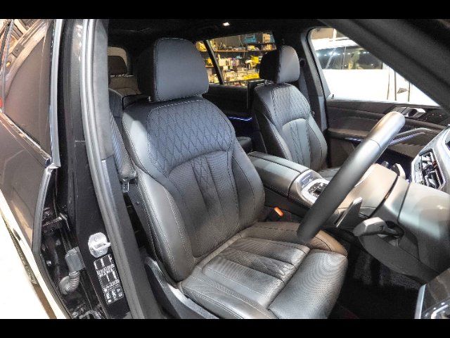 2022 BMW X7 照片 9