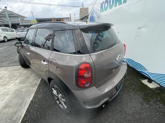 صورة 6 لـ 2011 MINI CROSSOVER