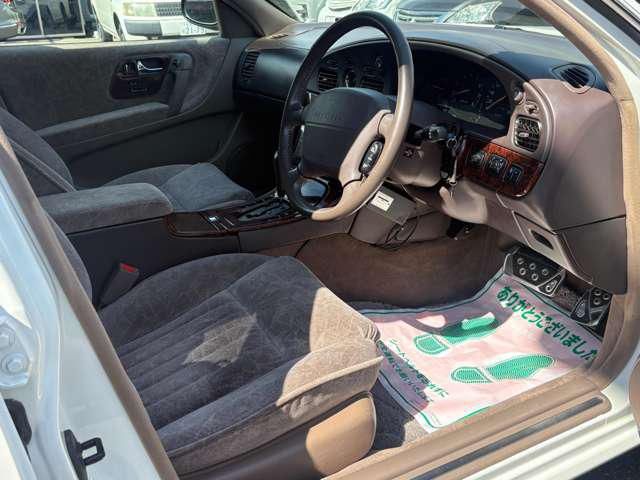 صورة 10 لـ 2000 Nissan PRESIDENT