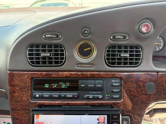 صورة مصغرة 15 لـ 2000 Nissan PRESIDENT
