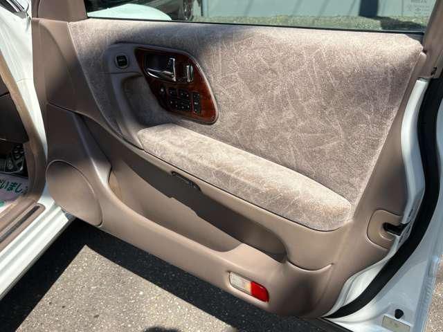 صورة مصغرة 19 لـ 2000 Nissan PRESIDENT