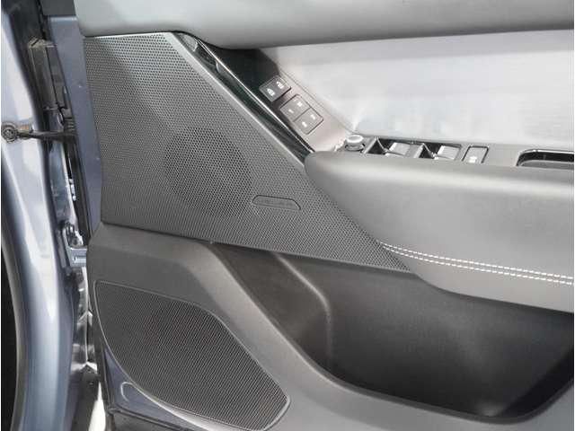 صورة 6 لـ 2023 LAND Rover RANGE ROVER VELAR