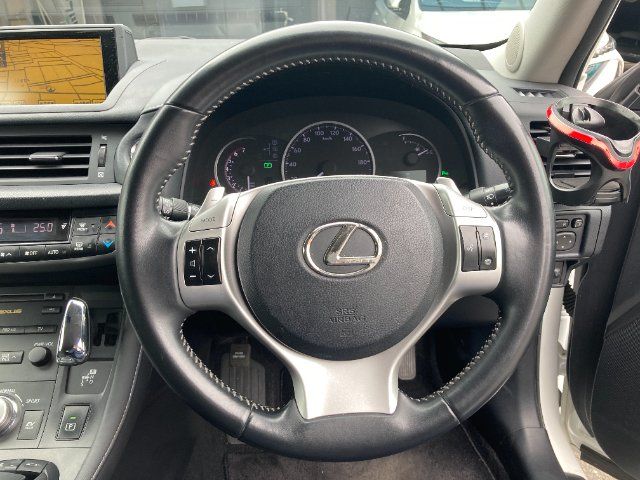 2011 Lexus CT — миниатюра 19