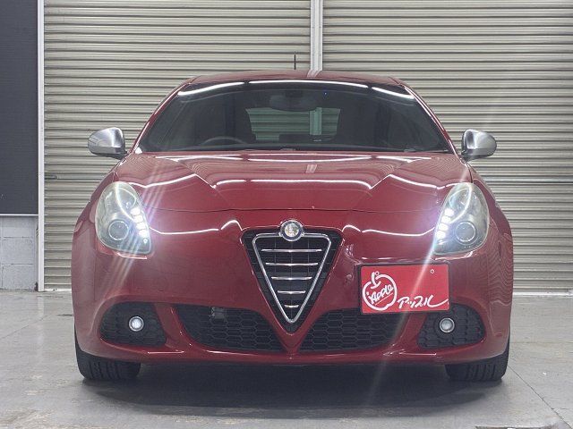 صورة 6 لـ 2012 ALFA Romeo GIULIETTA