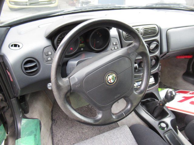 1997 ALFA Romeo GTV — фото 10