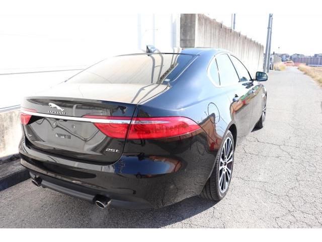 2016 Jaguar XF — миниатюра 2