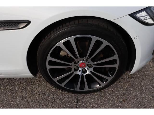 2016 Jaguar XF — миниатюра 9