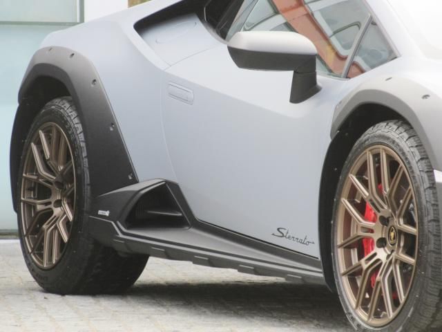 2024 Lamborghini HURACAN thumbnail 4