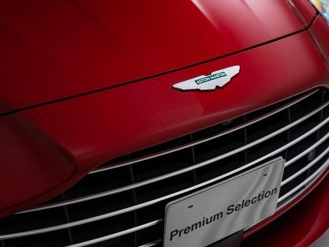 2024 Aston Martin DB12 — миниатюра 3