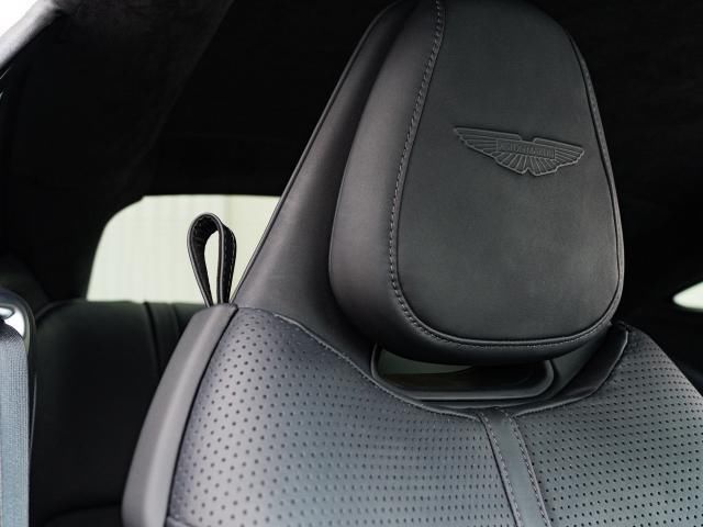 2024 Aston Martin DB12 — миниатюра 2