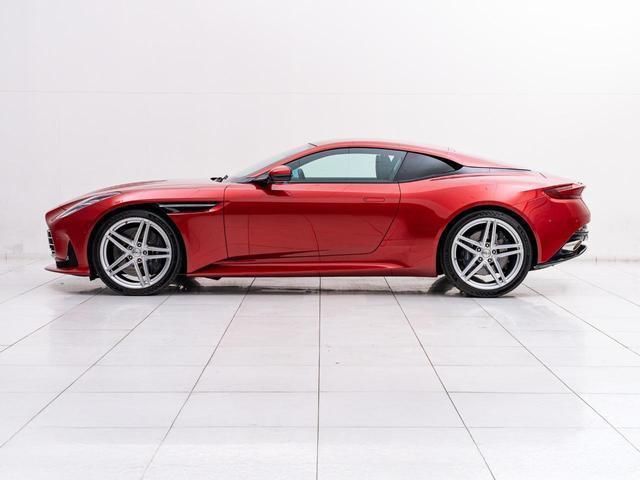 2024 Aston Martin DB12 — миниатюра 8