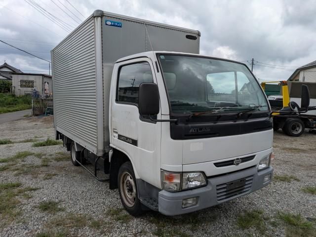 2000 Nissan ATLAS 照片 1