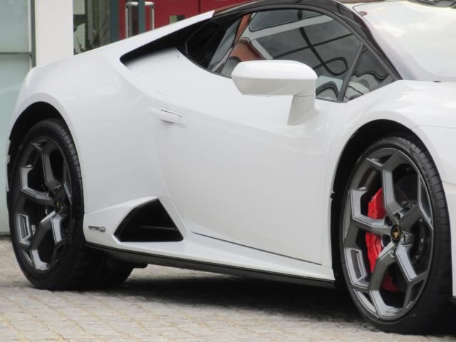 2023 Lamborghini HURACAN 缩略图 4
