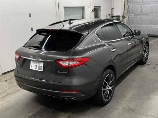 2018 Maserati LEVANTE — миниатюра 2
