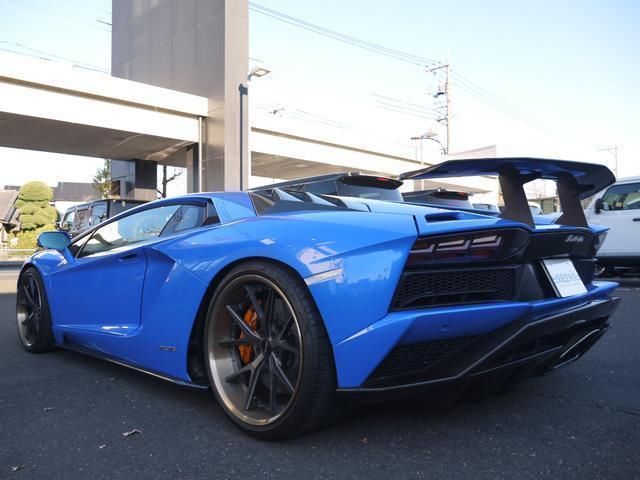 2018 Lamborghini AVENTADOR — миниатюра 2