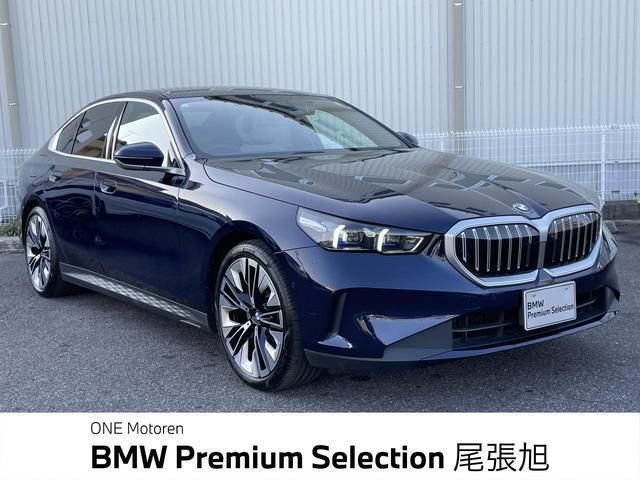2023 BMW 5 SERIES — фото 1