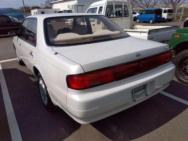 1995 Nissan LAUREL 照片 2