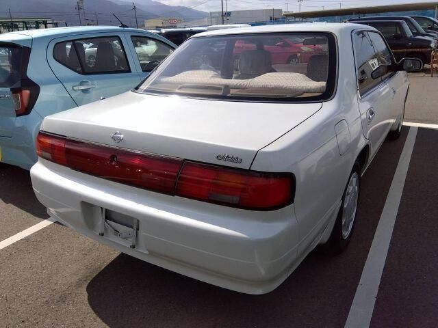 1995 Nissan LAUREL 照片 5