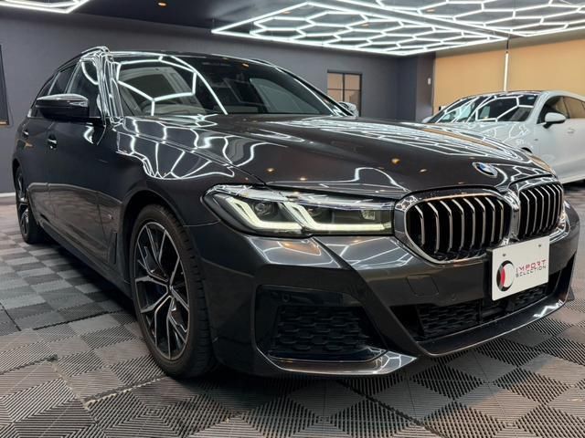 2022 BMW 5 SERIES — фото 6