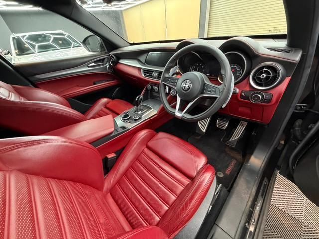 صورة 2 لـ 2018 ALFA Romeo STELVIO