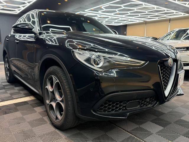 صورة 4 لـ 2018 ALFA Romeo STELVIO