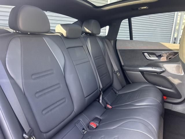 2023 Mercedes-BENZ EQE photo 5