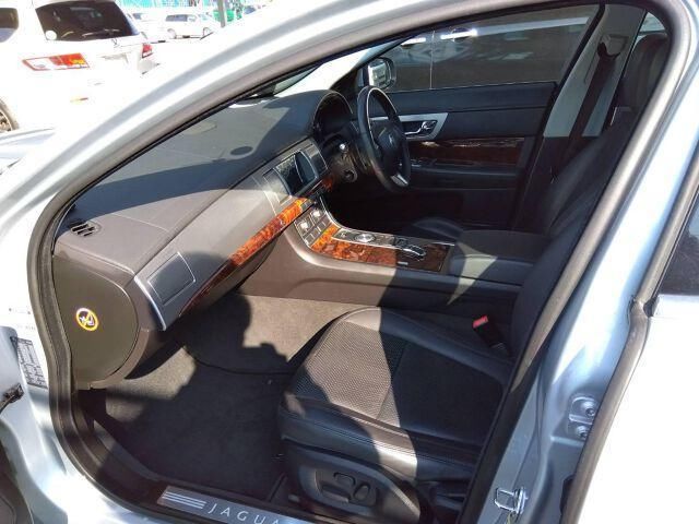 2011 Jaguar XF 照片 3