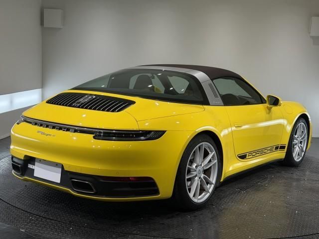 صورة مصغرة 3 لـ 2021 Porsche 911