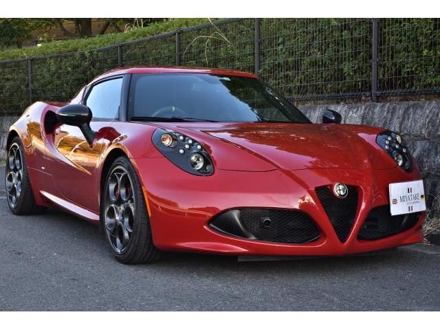 صورة 4 لـ 2015 ALFA Romeo 4C