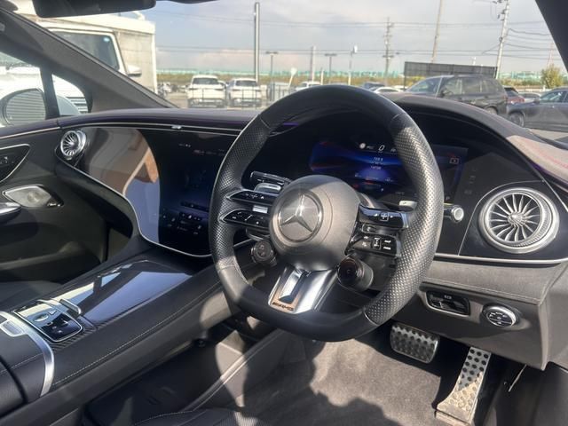 2024 Mercedes-BENZ EQE photo 2