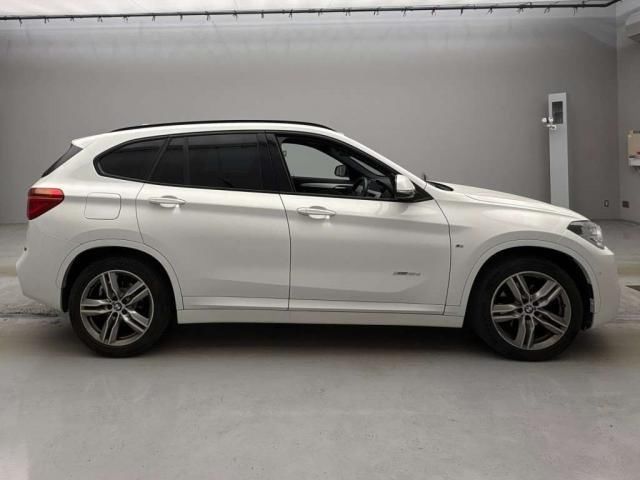 2017 BMW X1 photo 4