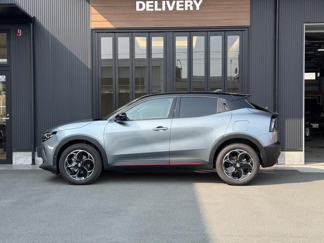 2025 ALFA Romeo JUNIOR 照片 5