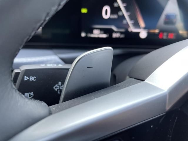 2025 BMW 3 SERIES 缩略图 8