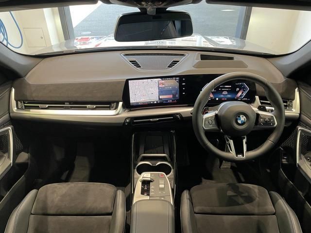 2025 BMW X1 照片 2