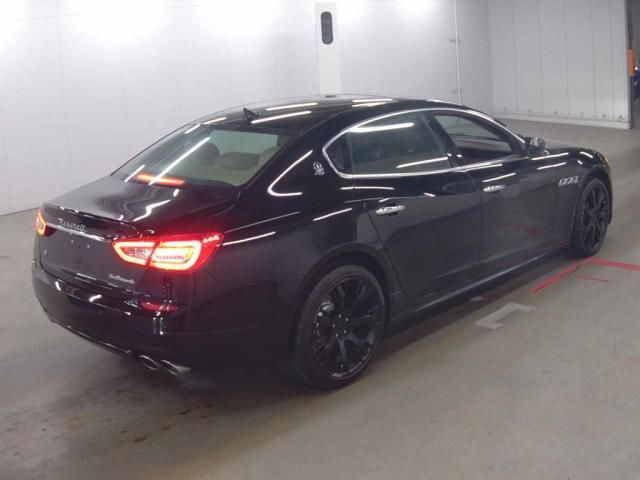 صورة مصغرة 2 لـ 2013 Maserati QUATTROPORTE