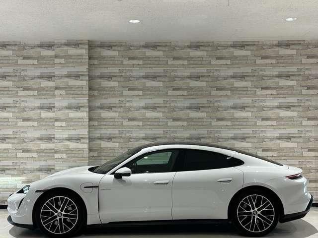2021 Porsche TAYCAN — миниатюра 3