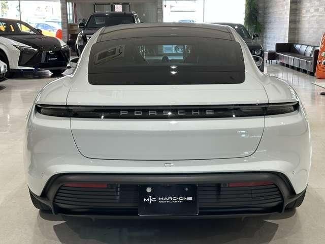 2021 Porsche TAYCAN — миниатюра 5