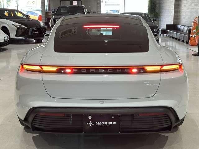 2021 Porsche TAYCAN — миниатюра 9
