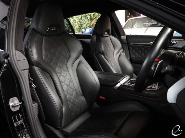 صورة 3 لـ 2020 BMW M8