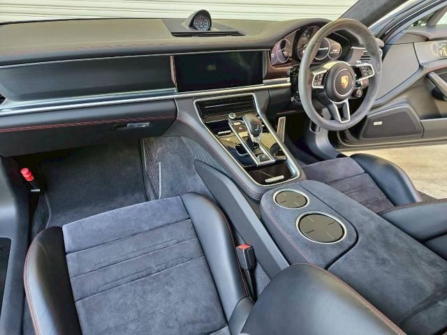 صورة مصغرة 8 لـ 2019 Porsche PANAMERA