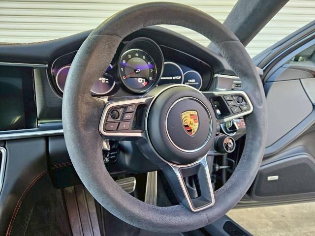 صورة مصغرة 9 لـ 2019 Porsche PANAMERA