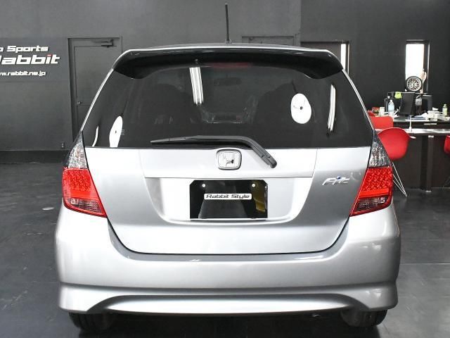 2005 Honda FIT photo 4
