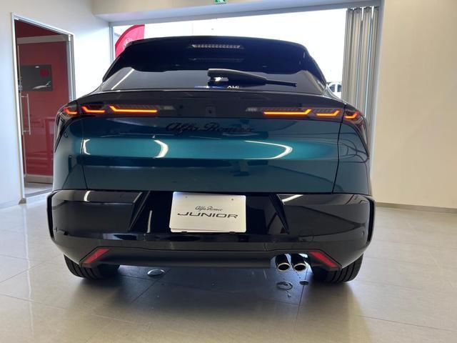 2025 ALFA Romeo JUNIOR 照片 7