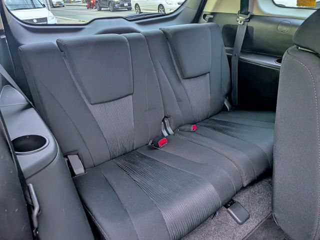 2012 Nissan LAFESTA 照片 5