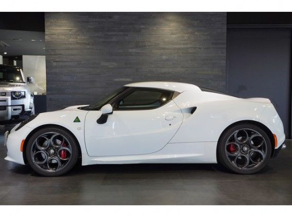 صورة 4 لـ 2015 ALFA Romeo 4C