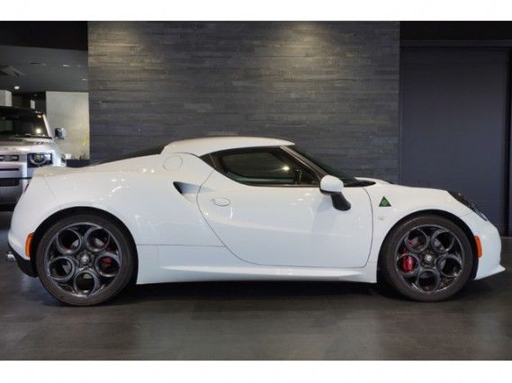 صورة 7 لـ 2015 ALFA Romeo 4C